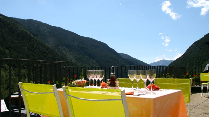 Discover all the details of the Hotel El Pradet